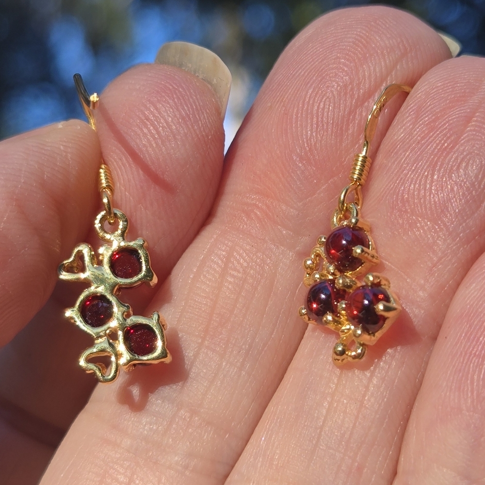 Garnet Natural Gemstone & Gold Heart Earrings - Picture 6 of 7